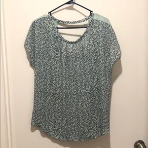 Cap-sleeved top with floral print
